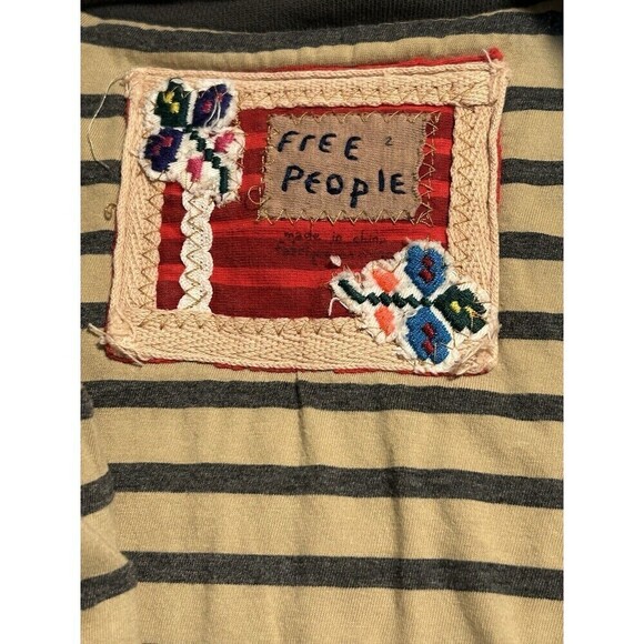 FREE PEOPLE Distressed Cropped Bomber Sweatshirt Jacket Short Sleeves Size XS - Picture 4 of 9